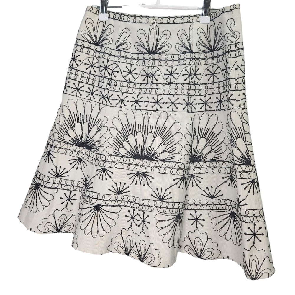 Nanette Lepore Skirt Size 2 Embroidery Stitching Lined Cotton Zip Fit & Flare - Picture 2 of 5